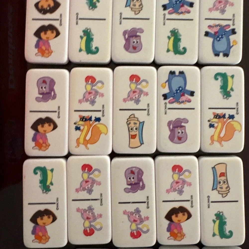 Nick Jr Dora the Explorer Dominoes 26 Piece Plastic Set‎ in Collector Tin 2005